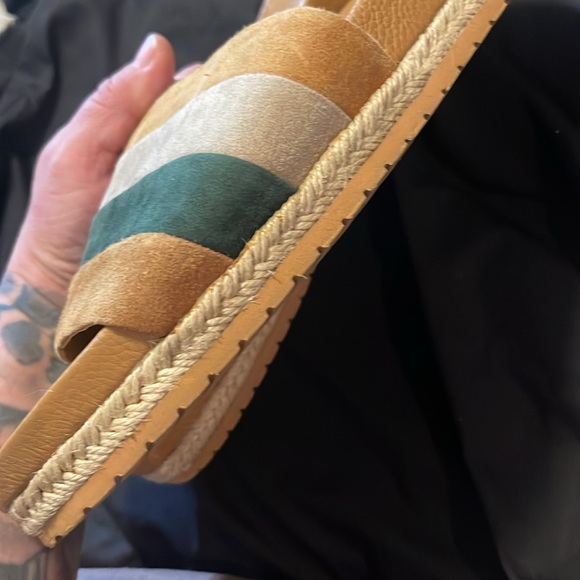 Vince ALISA Slide blue tan and green stripe leather sandals size 10 amazing ! - Picture 4 of 7